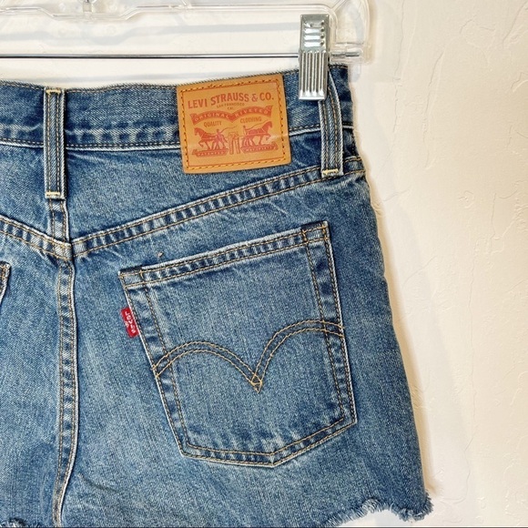 Levi’s Button Fly Cutoff Jean Shorts Size 25 Leather Patch - Picture 6 of 8